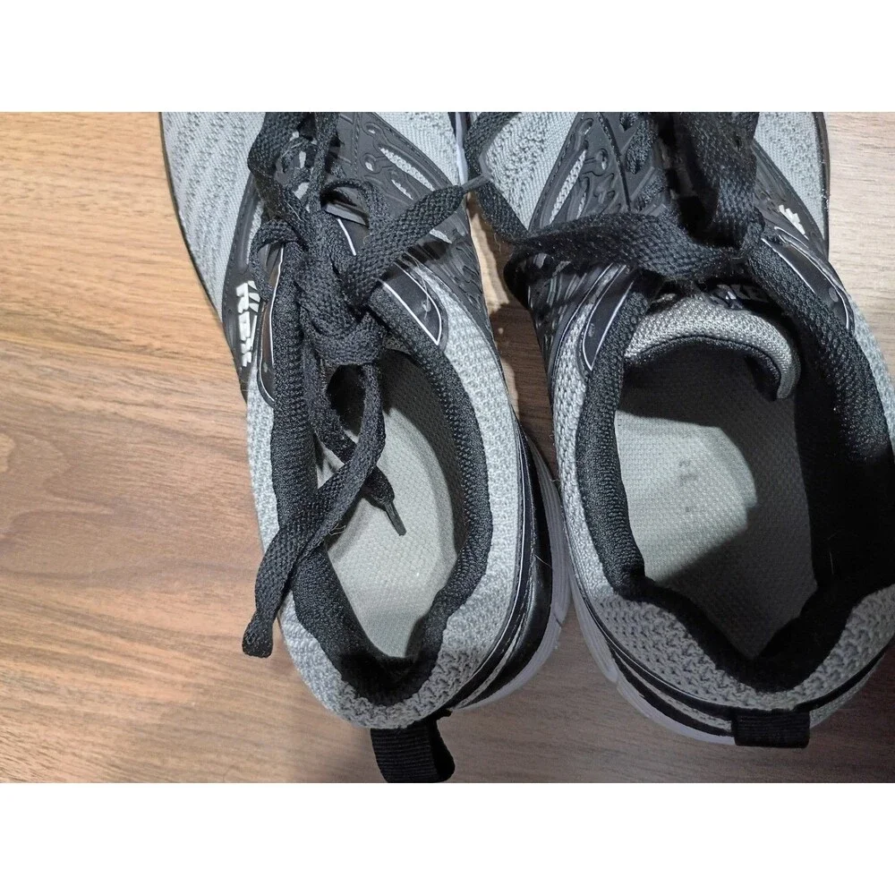 Men's Grey And Black Tennis Shoes Size 10.5w Good Condition